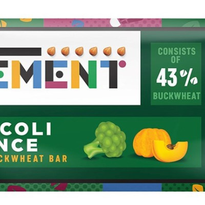 Ekologiškas grikių batonėlis su brokoliais ir svarainiais